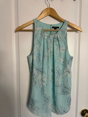 RW&CO. Mint Green Floral Sleeveless Top